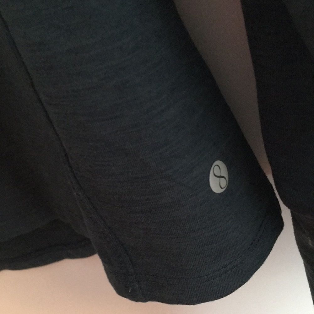 Layer8 Athletic Long Sleeve Base Layer Qwickdry Top Size Small w/ Thumb Holes - Picture 5 of 15